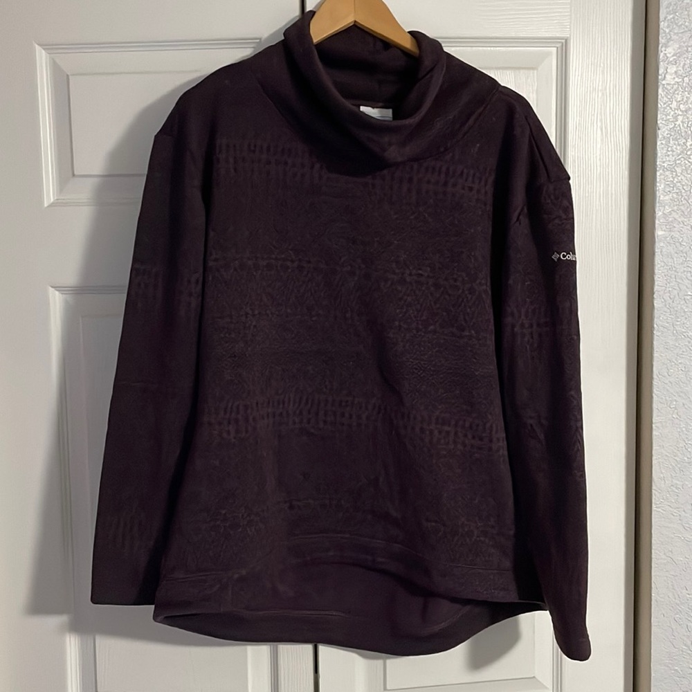 Columbia Women’s purple cow neck sweater XL